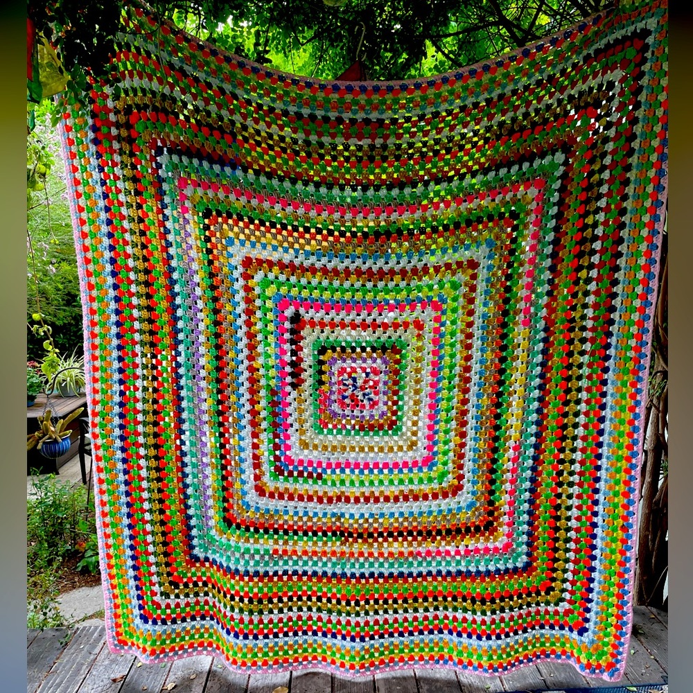 Vintage handmade Quilted Afghan 7 x 7 Vintage amazing
